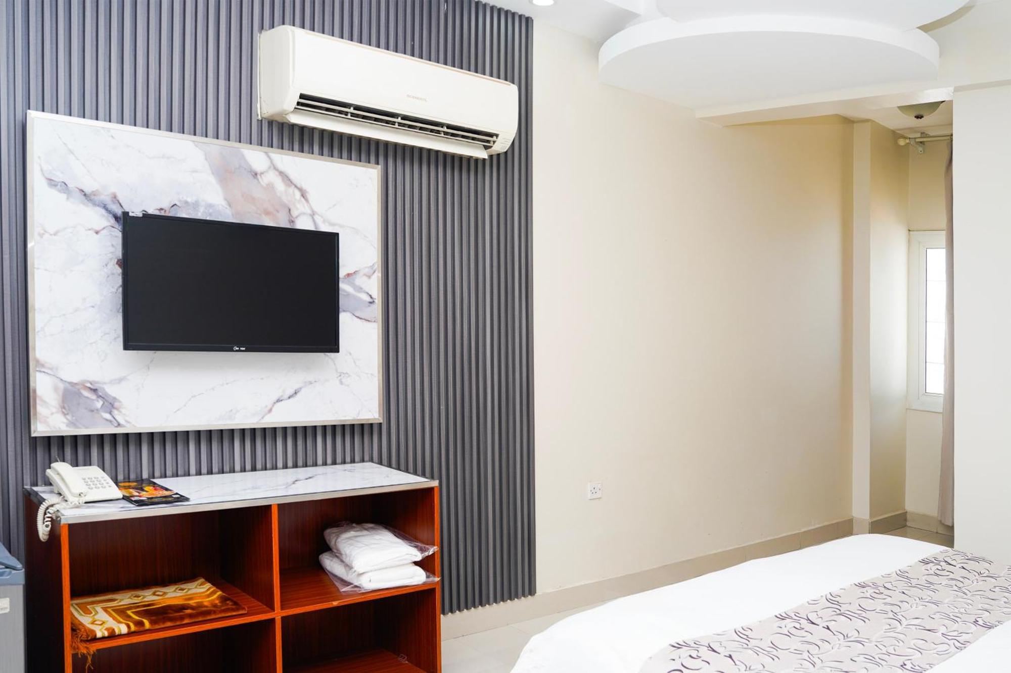 Al Bayrahaa Hotel Apartments Seeb Exterior foto